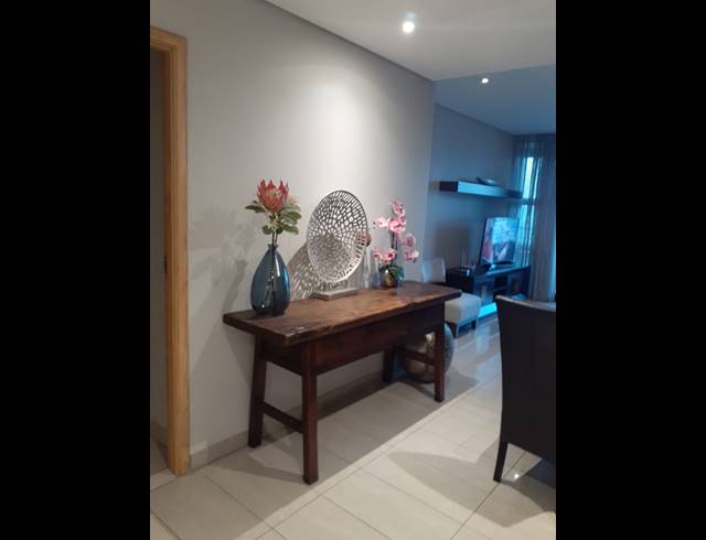2 BEDROOM APARTMENT FOR SALE IN UMHLANGA CENTRAL